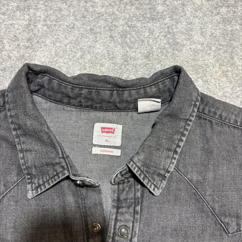 Levis Mens XL Standard Fit Western Denim Shirt Black Pearl Snap Long Sleeve